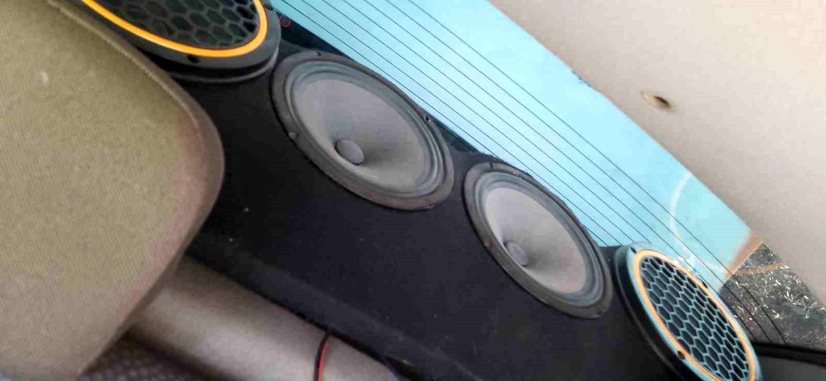 Yüksek sesle müzik açan 2 sürücüye toplam 246 bin 898 TL ceza