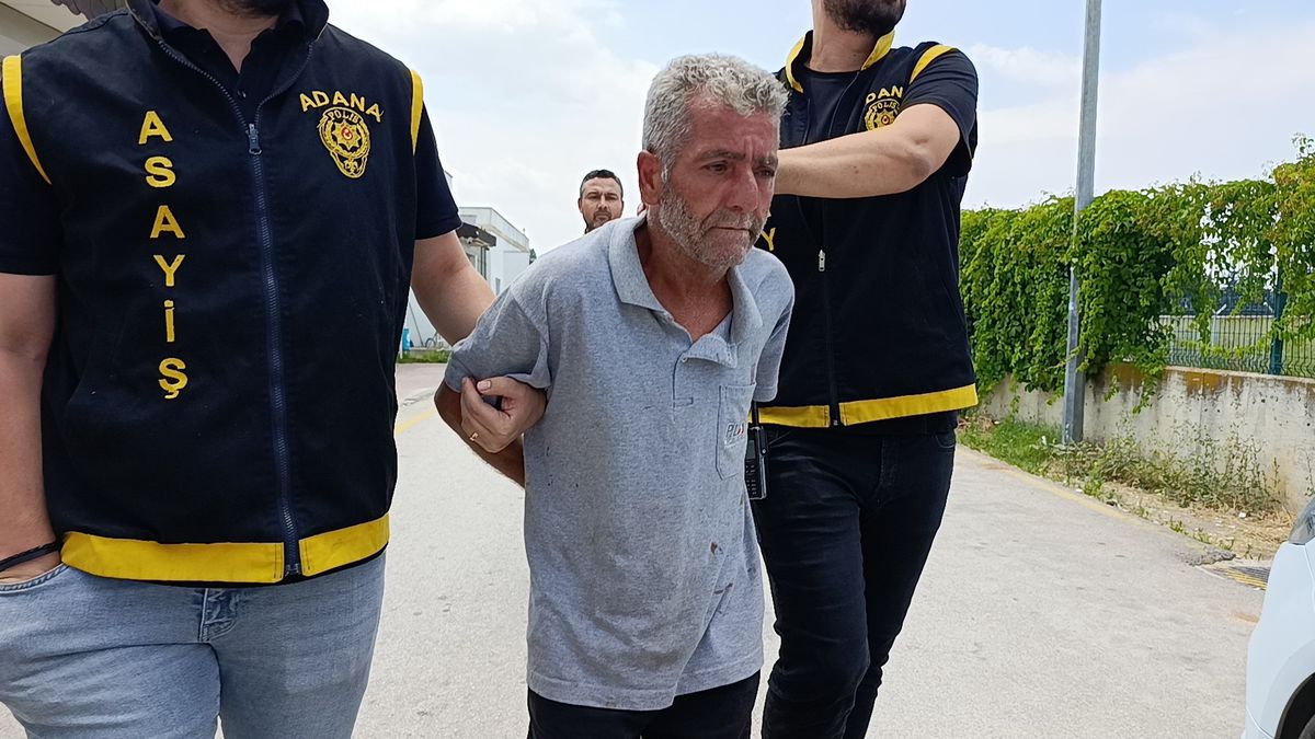 Yürümekte zorlanan şüpheli, kapının camını kırdığı iş yerindeki imitasyon takıları çaldı