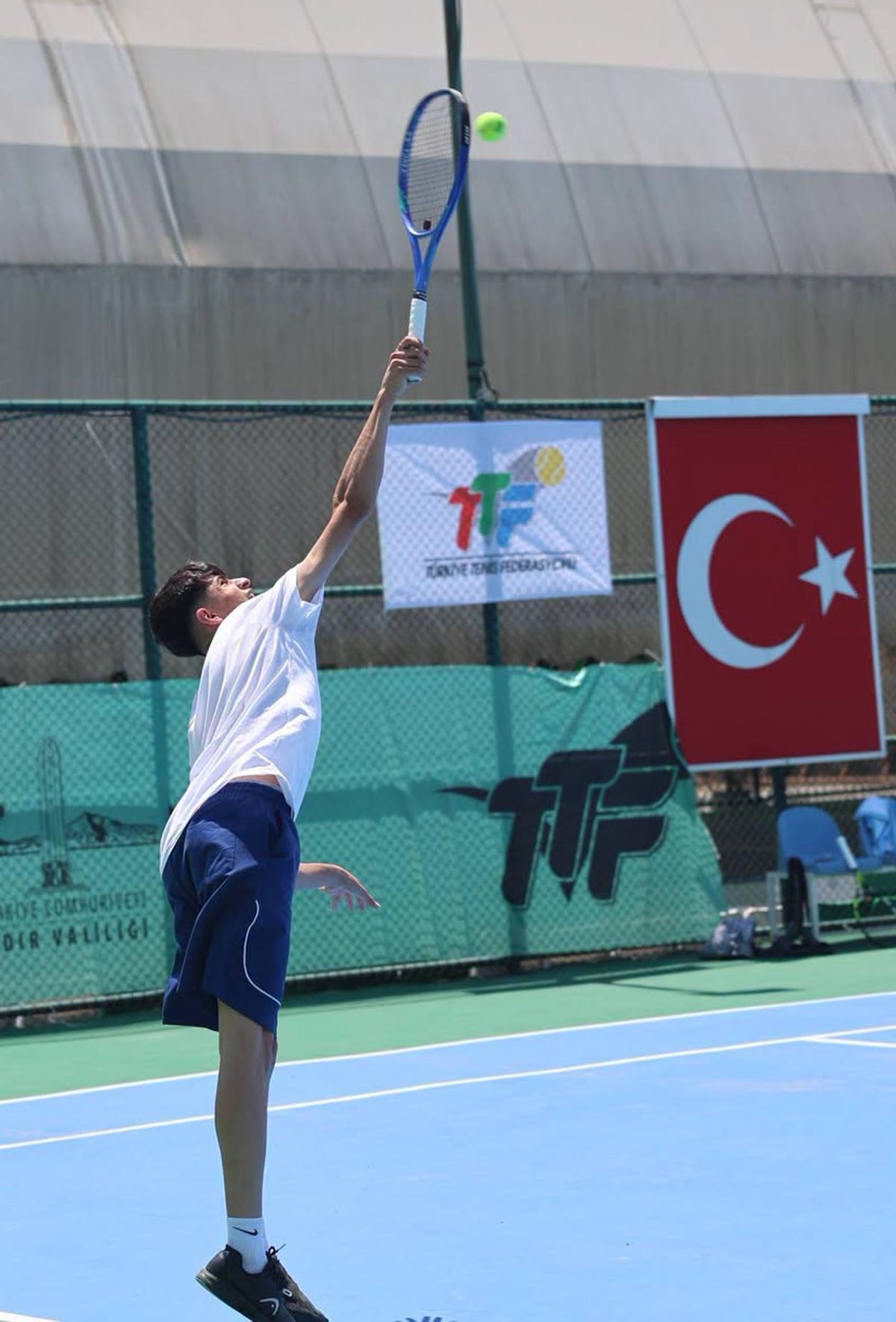 6'ncı Ulusal Kayısı Cup Tenis Turnuvası, Iğdır'da başladı