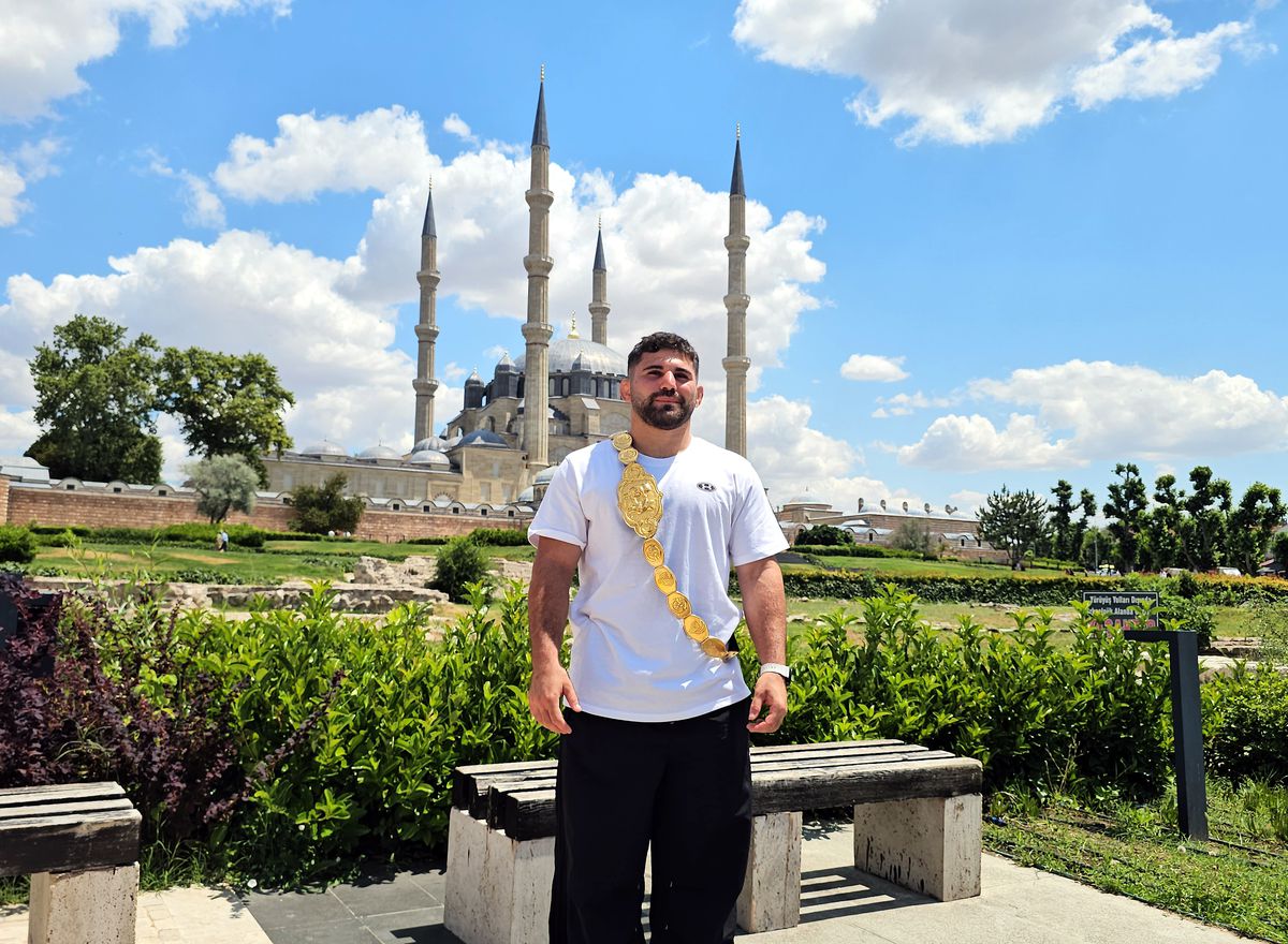 665'inci Kırkpınar Yağlı Güreşleri'nde başpehlivan olan Taş: Çocukluk hayalimi gerçekleştirdim