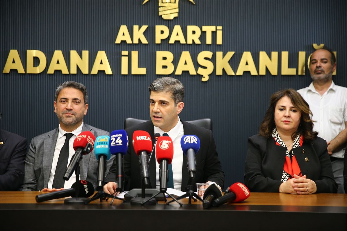 AK Parti Adana İl Başkanı Mustafa Özkan göreve başlarken