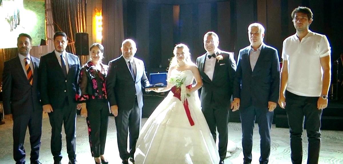 AK Parti Teşkilatı Ticaret İl Müdürü Kürkçü'nün mutlu gününe ortak oldu