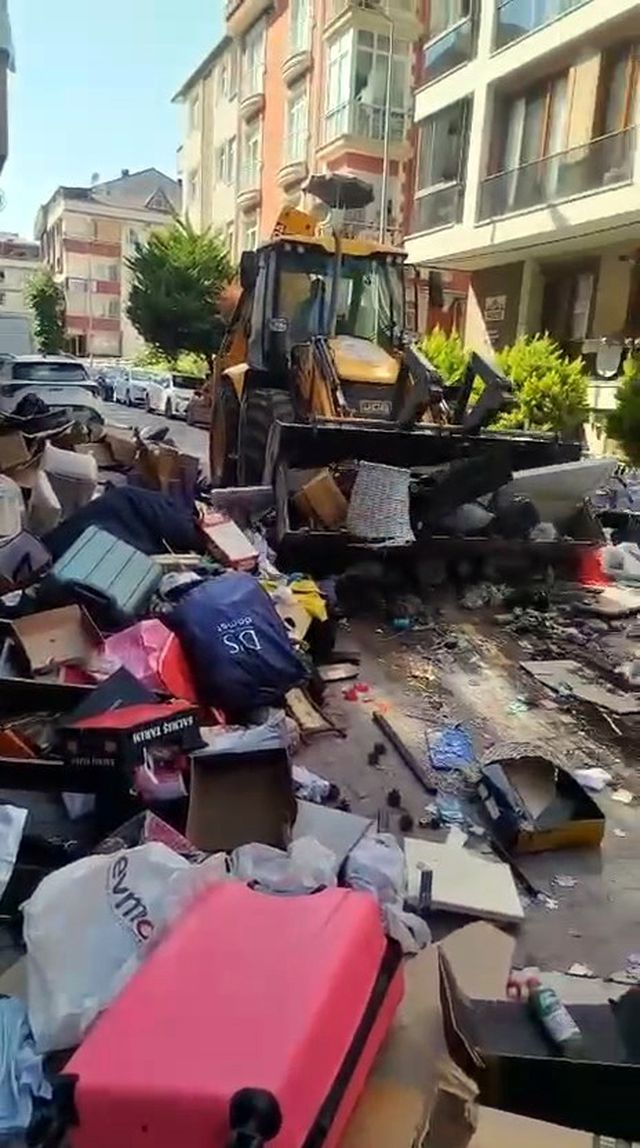 Municipal Team Loading Items