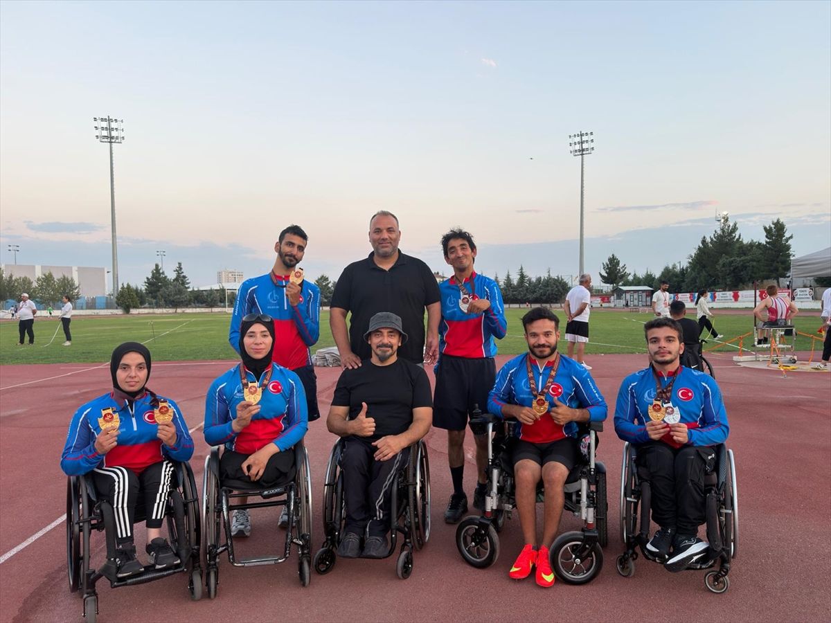 Bağcılar Belediyesi sporcuları, Para Atletizm'de Türkiye şampiyonu oldu