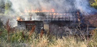 Bilecik'te boş depoda çıkan yangın söndürüldü