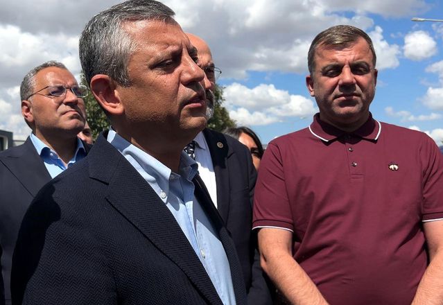 CHP Meclis Grup Başkanı Özgür Özel: “Ekrem başkanın savunma hakkı engellenir durumda”