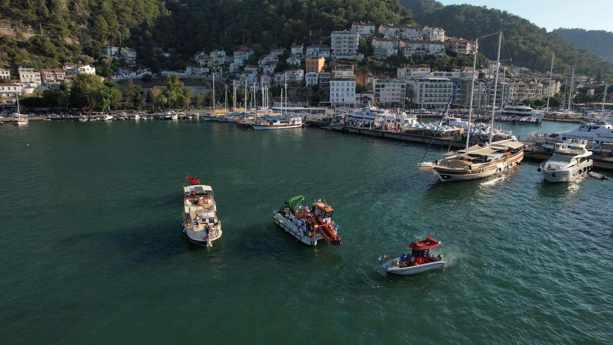 Fethiye Körfezi'ndeki dip çamuru, Çin'den getirilen gemi ile temizlenecek