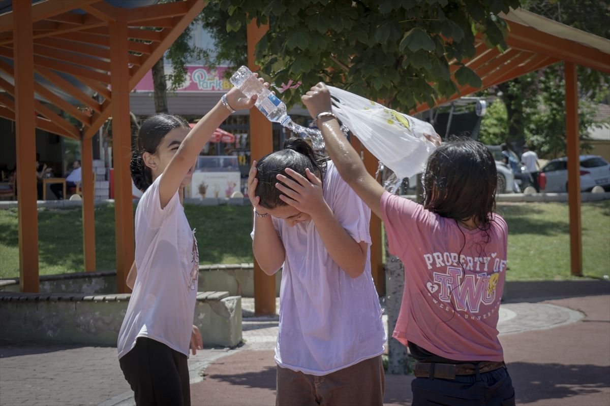 Gaziantep ve Malatya'da sıcak hava etkili oluyor
