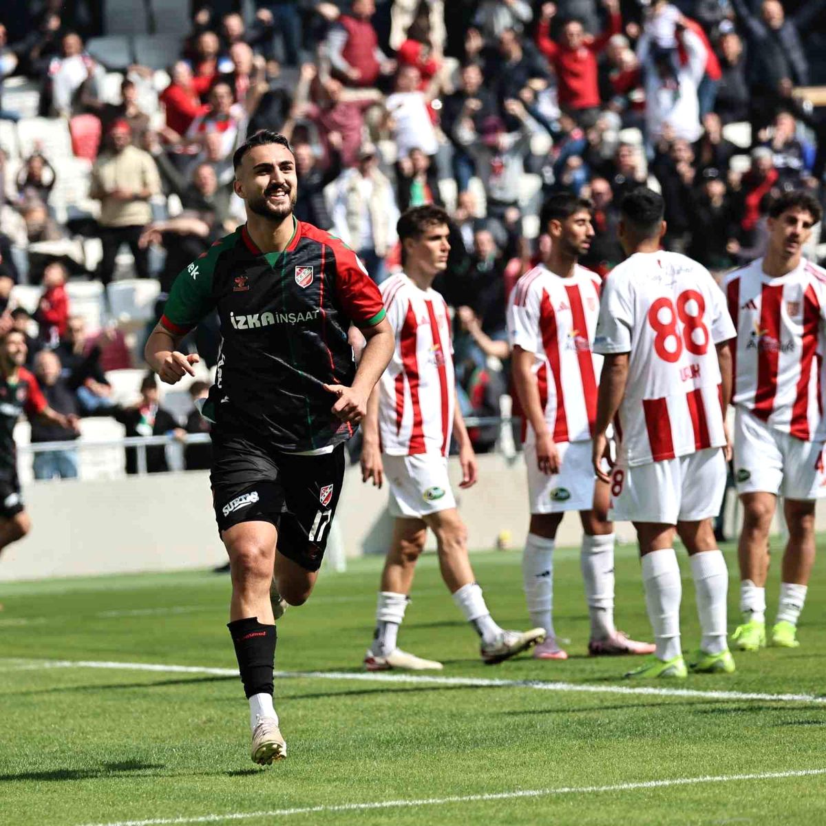 Karşıyaka, Ömer Faruk'la sözleşme uzatmak için görüşüyor