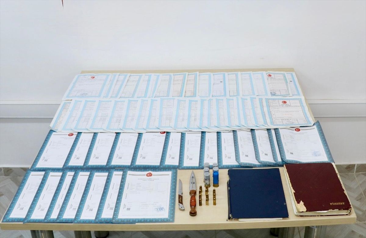 Kırşehir'de 'tefecilik' yaptıkları iddiasıyla 4 zanlı tutuklandı