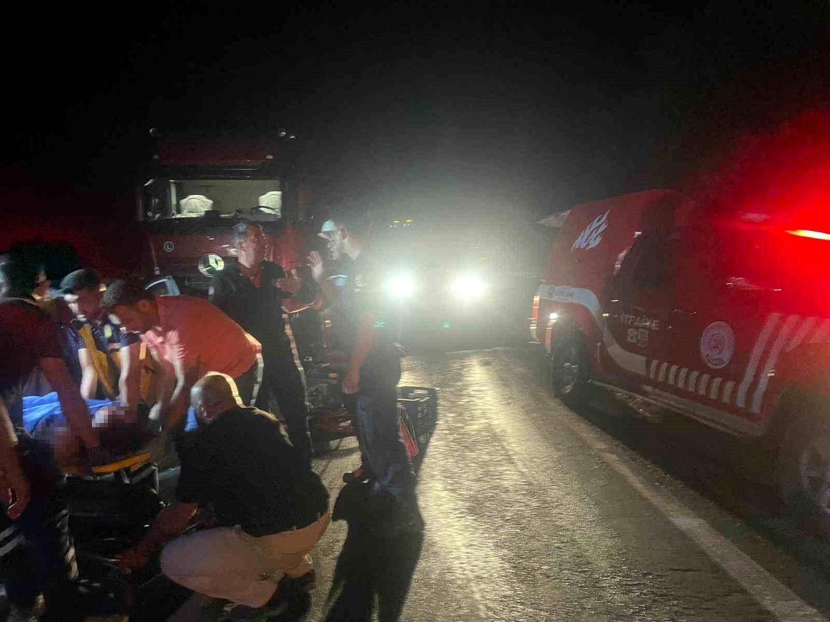 Malatya'da tır ile otomobil çarpıştı: 3 ölü, 1 yaralı