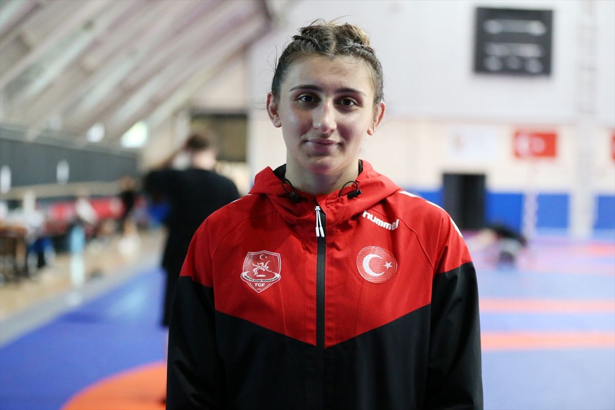 Milli güreşçi Elmira Yasin üçüncü Avrupa şampiyonluğu için minderde ter dökecek Açıklaması