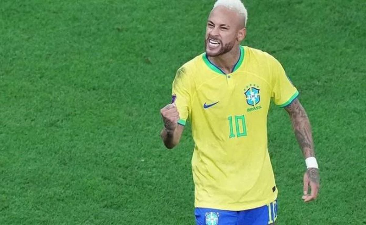 Neymar Brezilya Milli Takımı formasıyla Dünya Kupası maçında