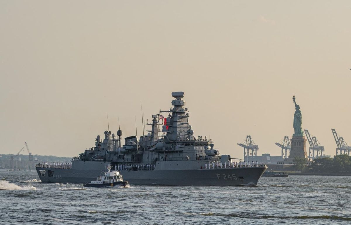 TCG Oruçreis, New York'ta