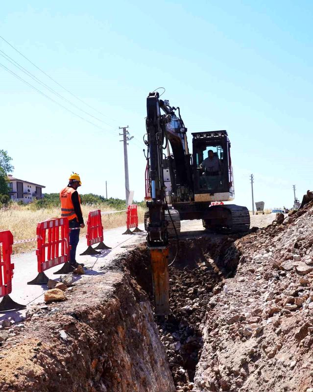 Ula’da kanalizasyon hattı bulunmayan bölgelere hat çalışması
