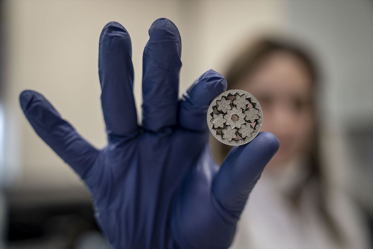 Üniversitede üretilen kişiye özel implantlar hastalara konfor sağlıyor