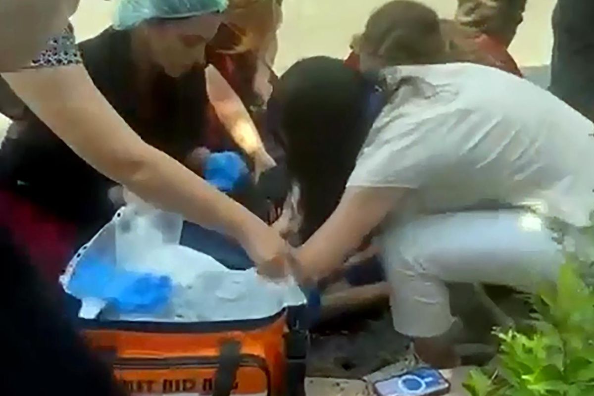 Adana'da minibüsün yaya geçidinde çarptığı kişi hayatını kaybetti
