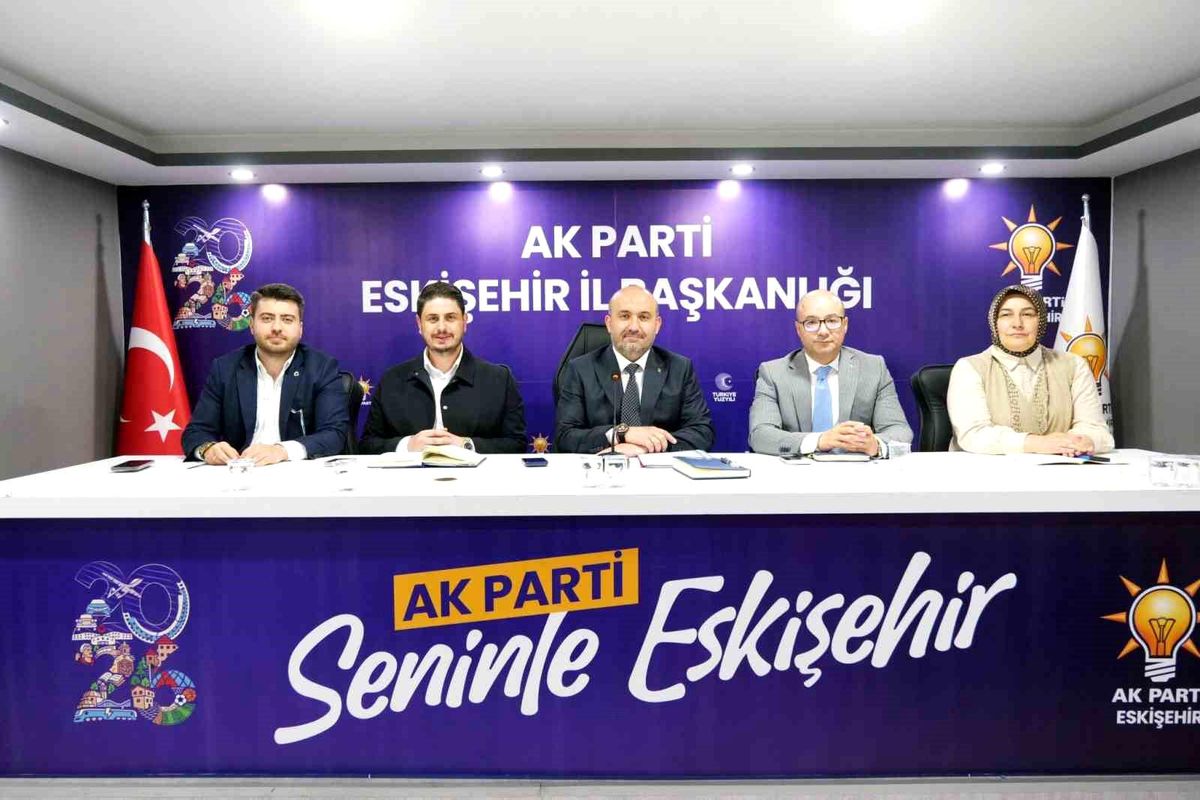 AK Parti'de değerlendirme toplantısı