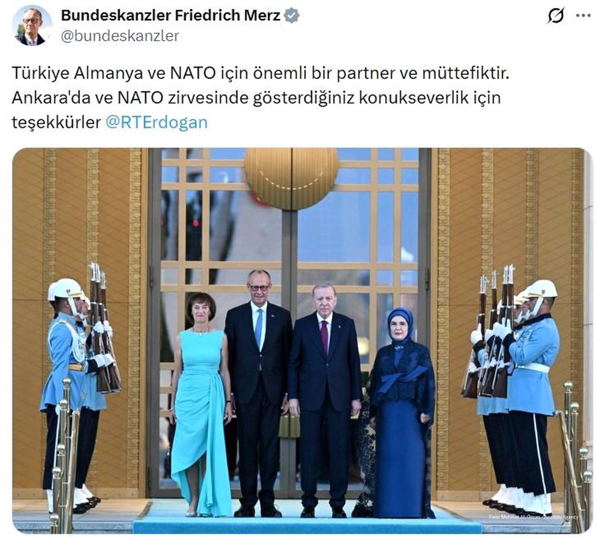 Almanya Şansölyesi Friedrich Merz'in Türkçe teşekkür mesajı paylaştığı sosyal medya ekran görüntüsü.