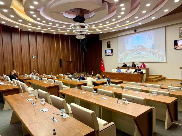 Beykoz Meclisi’nde CHP sıraları boş kaldı