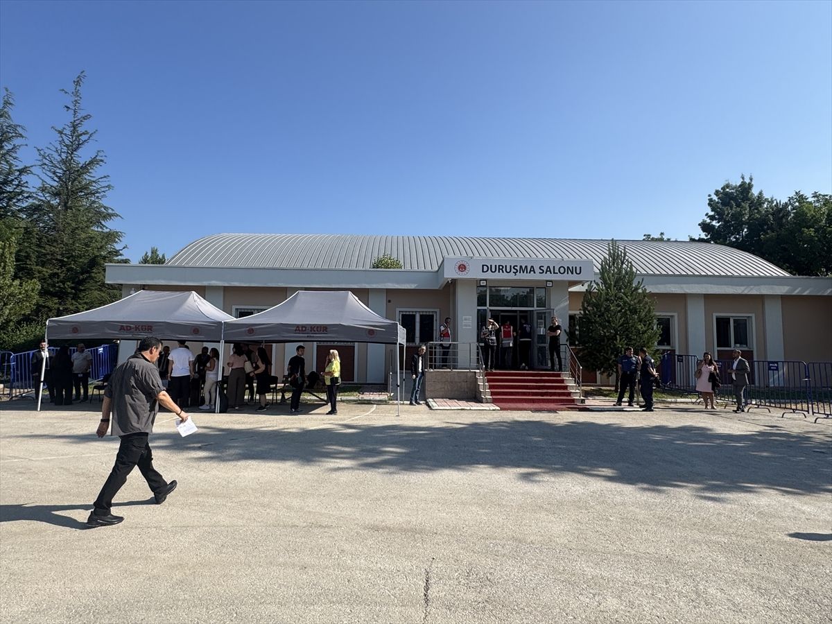 Tanju Özcan'ın yargılandığı irtikap davası ikinci gününde