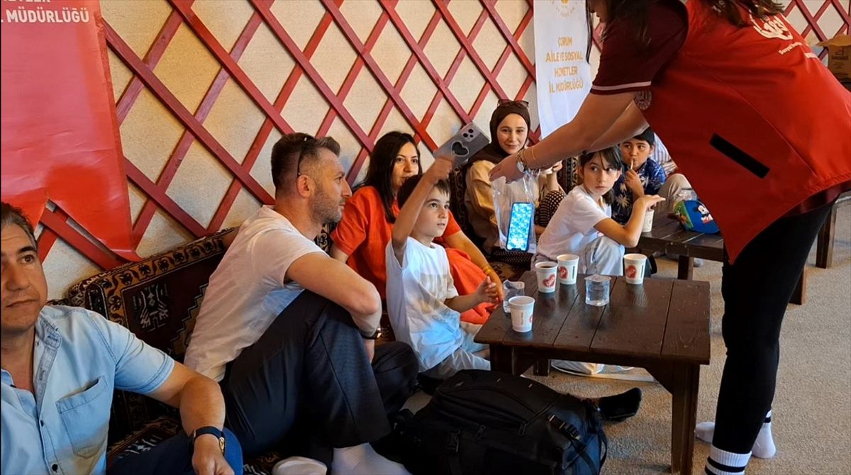 Çorum'da aileler 'dijital detoks'la elektronik eşya kullanmadan 12 saat geçirdi