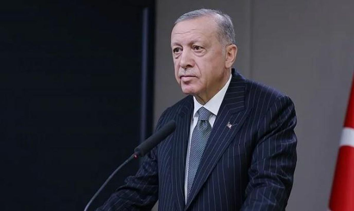 Cumhurbaşkanı Recep Tayyip Erdoğan'ın yabancı dil yeteneği ve uluslararası iletişimine dair detaylar.