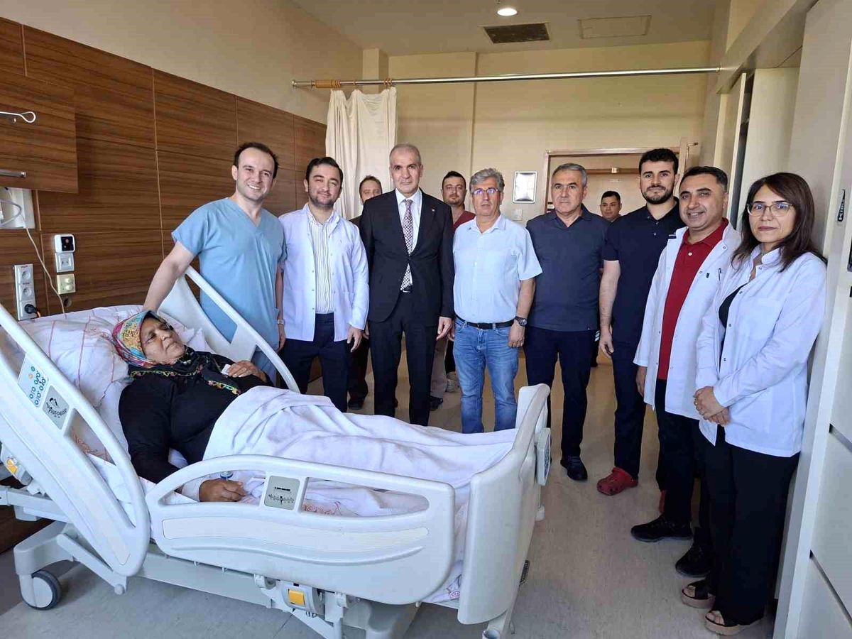 Endoskopik hipofiz ameliyatı multidisipliner gerçekleştirildi