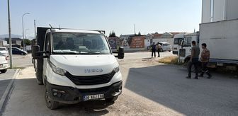 Eskişehir'de kamyonetle otomobilin çarpıştığı kazada 1 kişi yaralandı