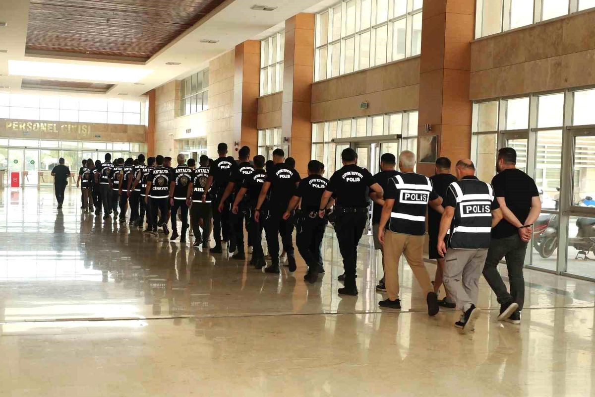Fuhuşa 'Son durak' operasyonu: 14 tutuklama