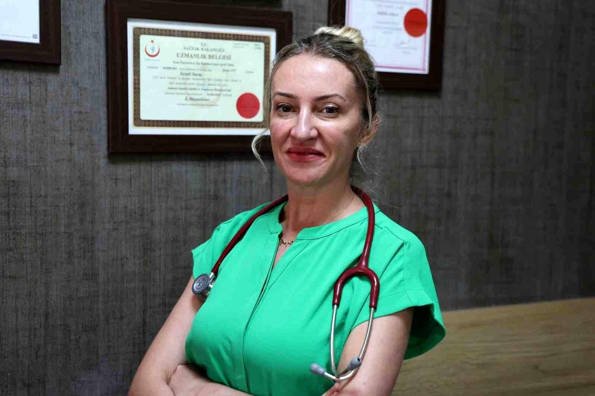İç Hastalıkları Uzmanı Arslan: 'Yaz aylarında hiç terlememek ya da fazla terlemek hastalıkların göstergesi olabilir'