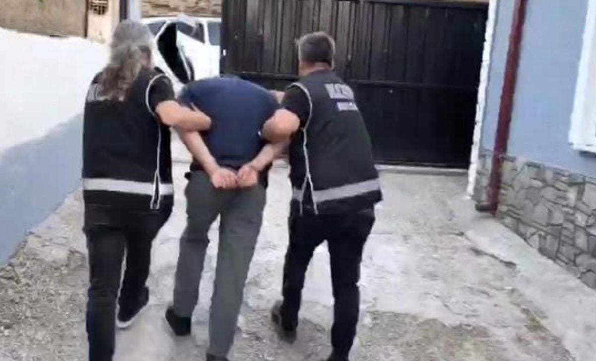 Vatandaşı canından bezdirmişlerdi! Bursa'da tefecilere şafak baskını