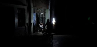 Ulusal elektrik sistemi çöken Küba karanlığa gömüldü