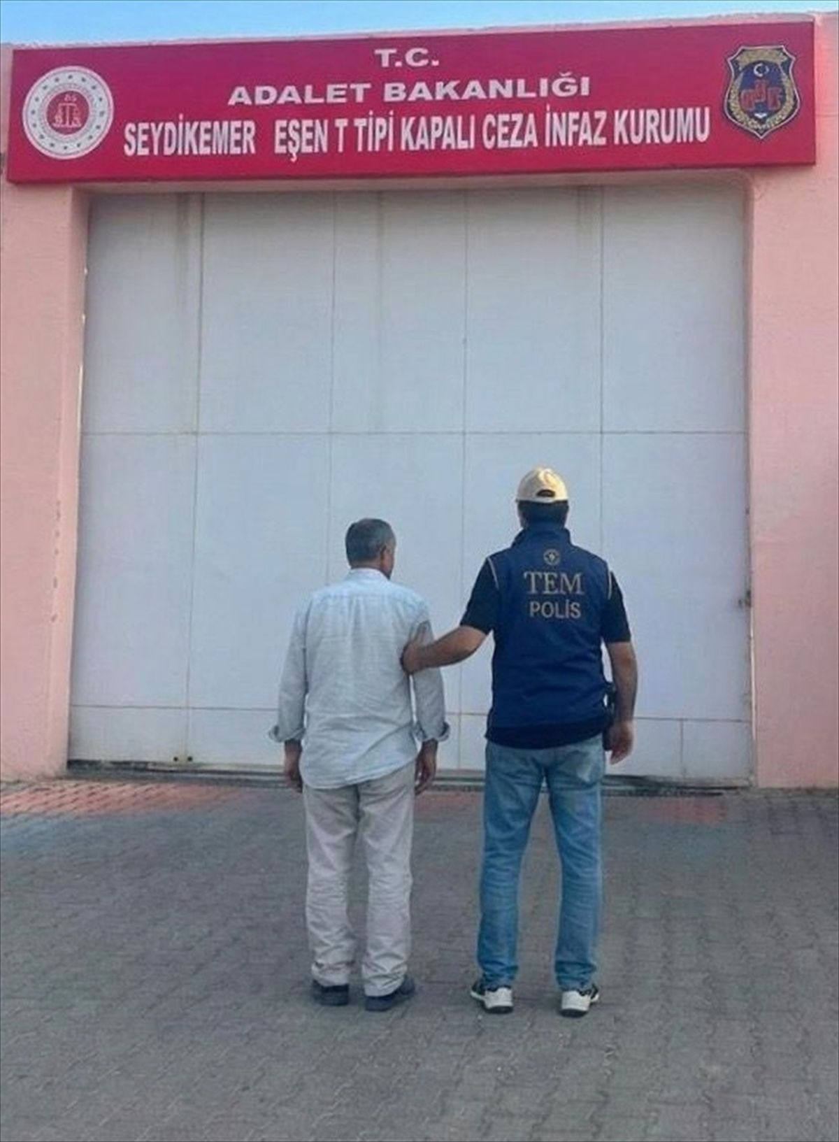 Muğla'da firari FETÖ hükümlüsü yakalandı