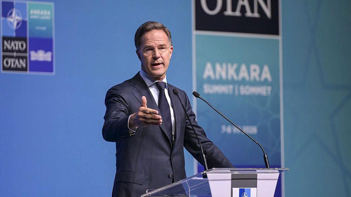 Rutte: Demokrasi özgür basındır