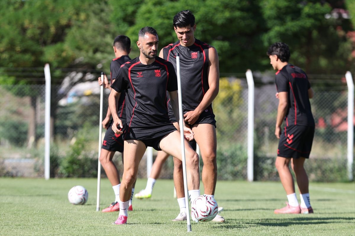 Sivasspor, yeni sezon hazırlıklarını sürdürdü