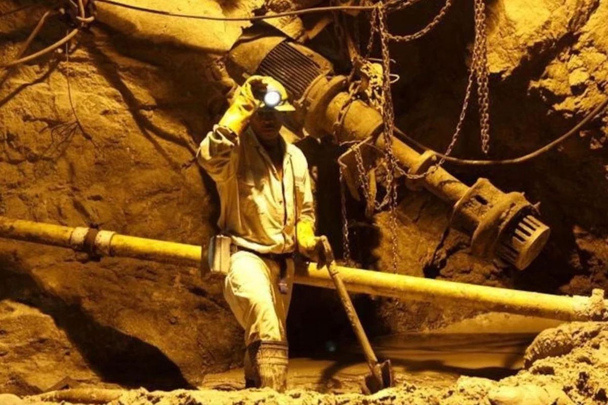 Sudan'da altın madeni göçtü: 15 ölü