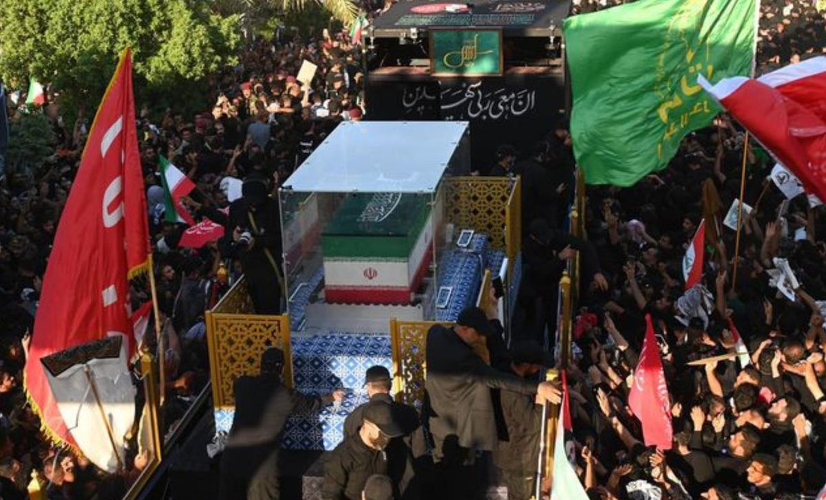 Hamaney için veda törenleri devam ediyor: Naaşı bugün Necef'e ulaştı