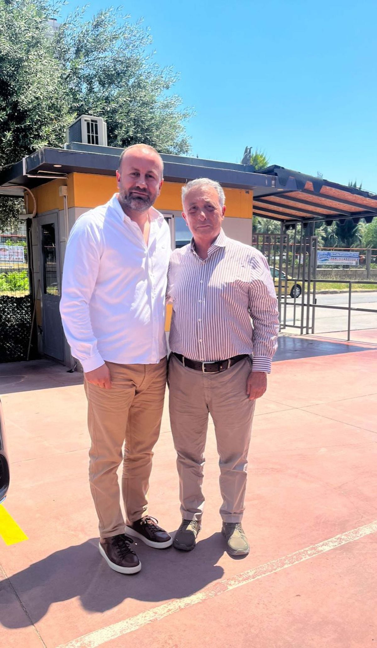 Altay, Ahmet Nur Çebi ile Anlaşamadı