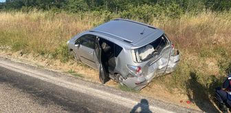 Bilecik'te kamyonetin otomobile çarptığı kazada 3 kişi yaralandı