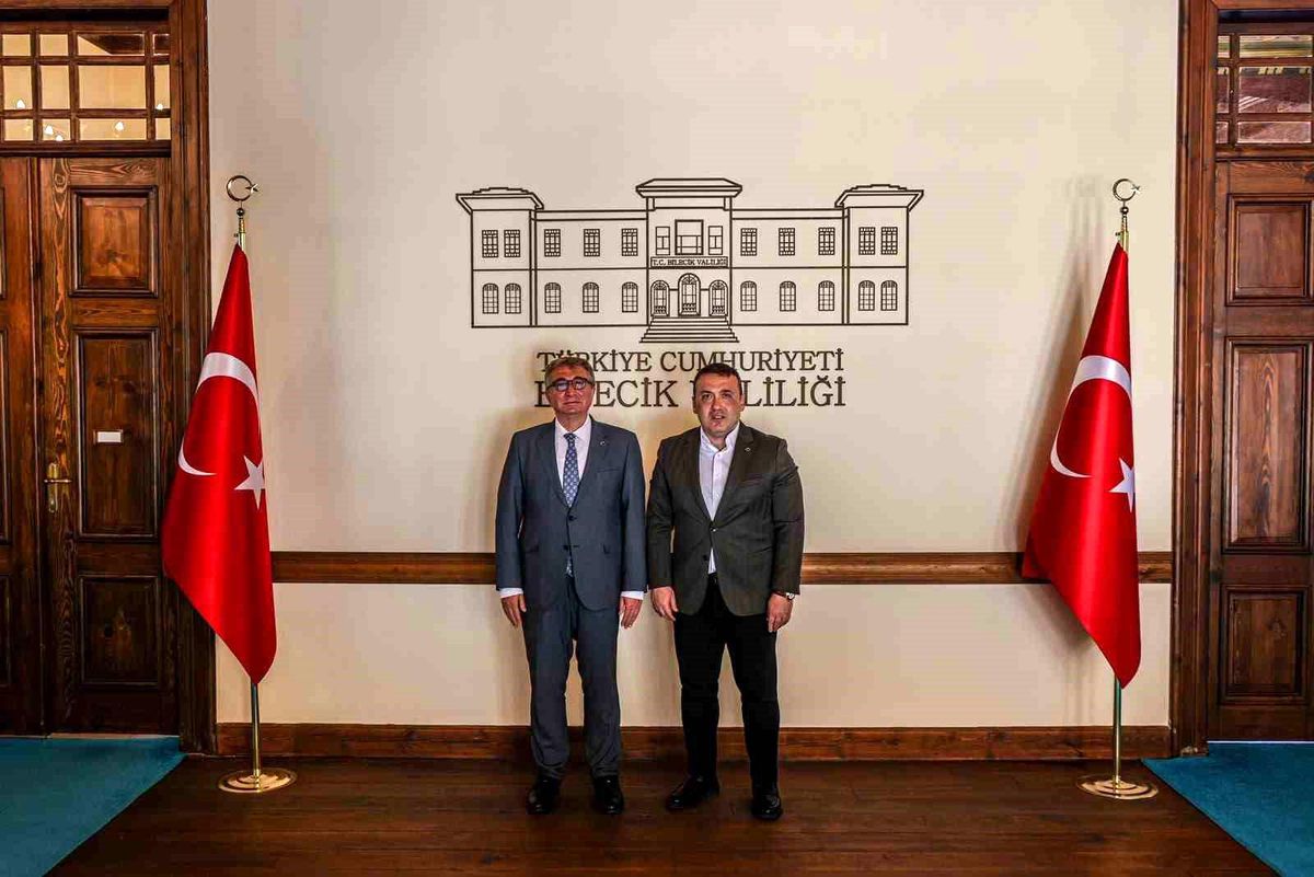 Bozüyük Kaymakamı Dr. Ahmet Naci Helvacı göreve başladı