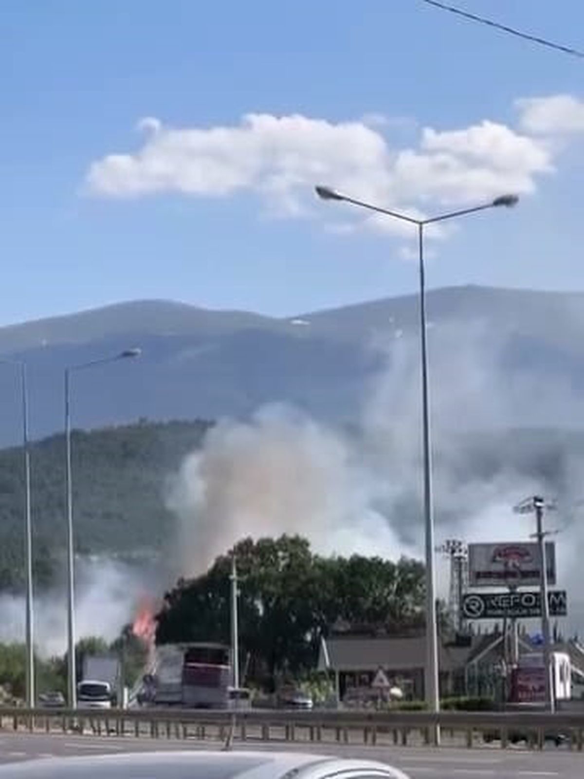 Bursa'da ot yangını; havadan ve karadan müdahale ediliyor