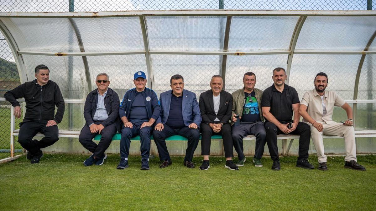 Çaykur Rizespor Başkanı Saruhan'dan Erzurum kampına ziyaret