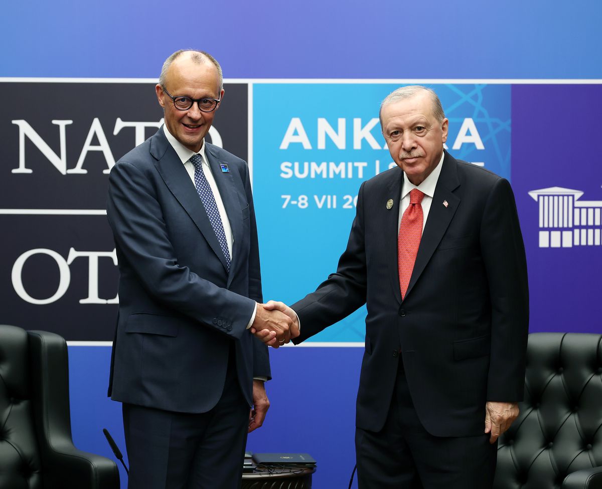 Erdoğan ile Merz, NATO Ankara Zirvesi'nde Görüştü