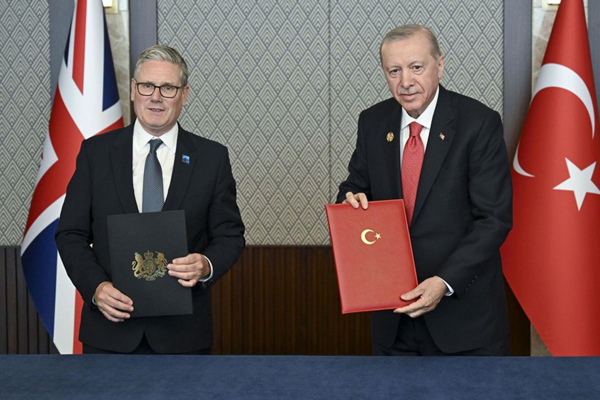 Türkiye-İngiltere Savunma Ortaklığı İmzalandı