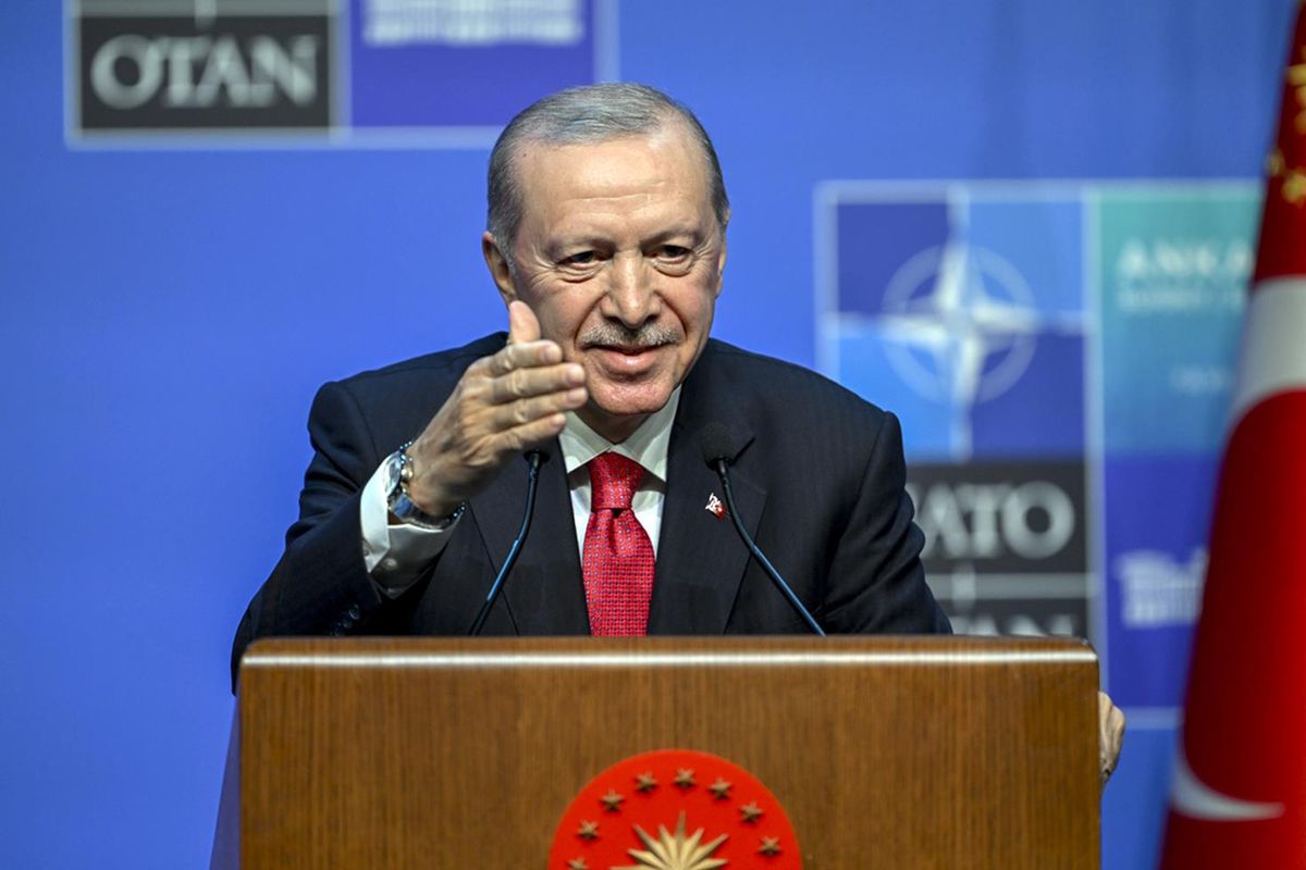 Cumhurbaşkanı Erdoğan'dan Yunan gazeteciye: Gözlerinden tanırız