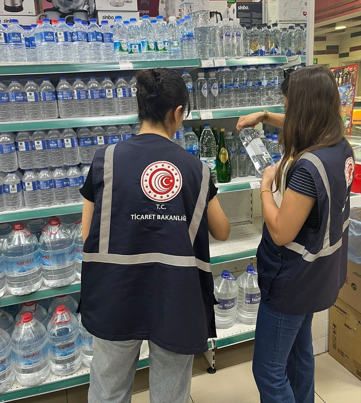 Denizli'de ambalajlı su ve maden suyu fiyatları denetlendi
