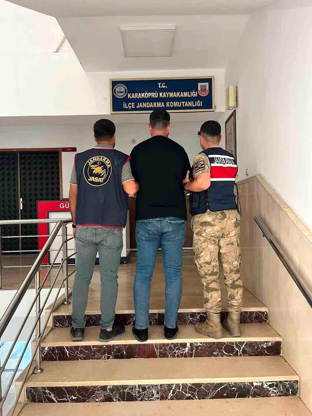 Dolandırıcılık suçundan aranan şahıs yakalandı