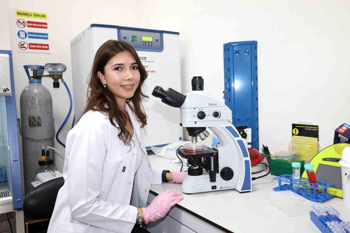 Dünya istedi, Elif başardı