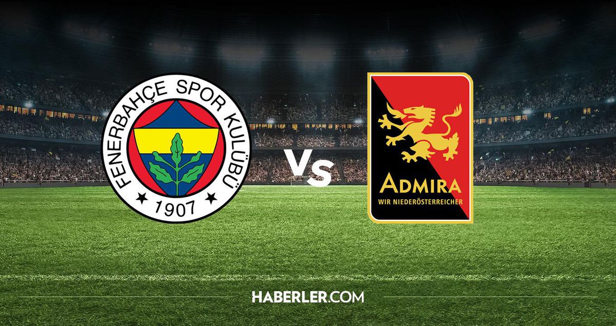 Fenerbahçe futbol takımı oyuncuları sahada mücadele ederken
